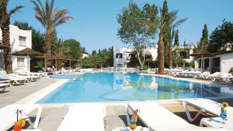 Paphos Gardens Apartment Esterno foto