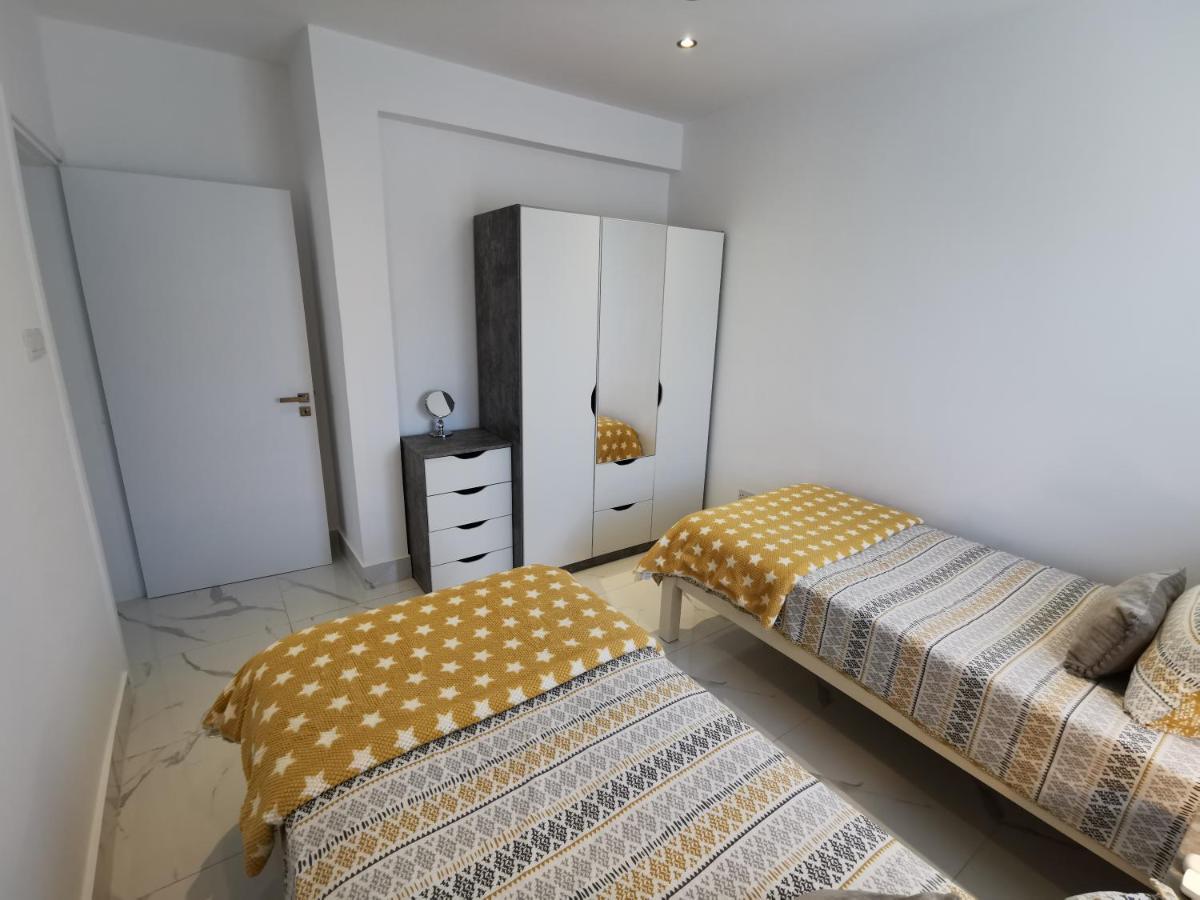 Paphos Gardens Apartment Esterno foto